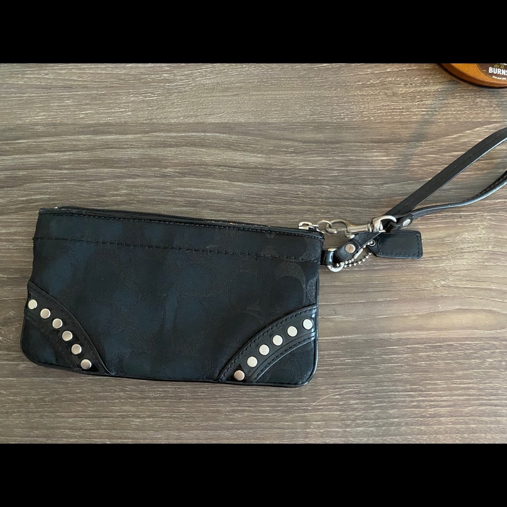 Coach wristlet black